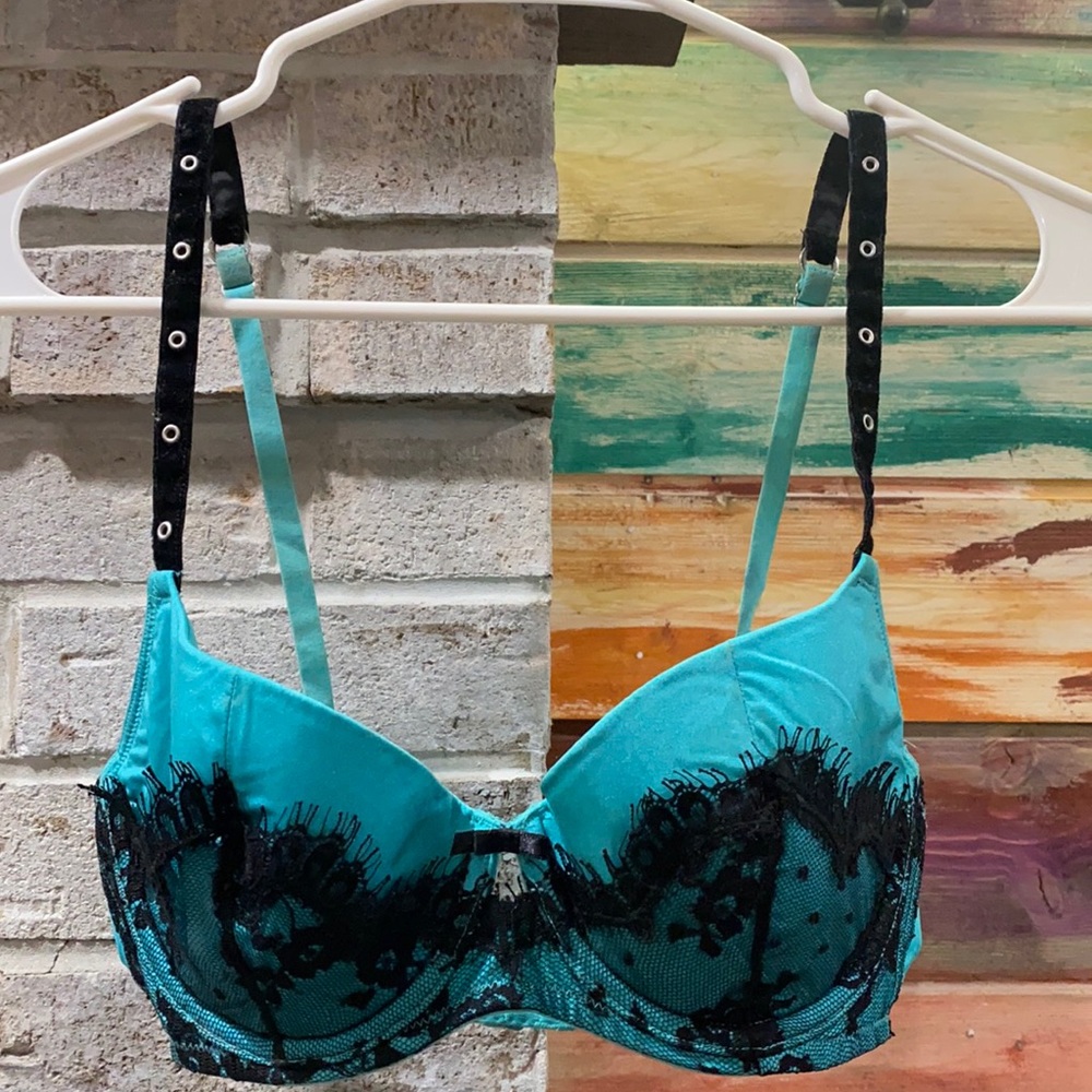 Like new, VS gently worn turquoise and black lace balconette bra